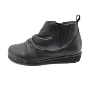 Sono Grip Black Non Slip Extra Soft Boots